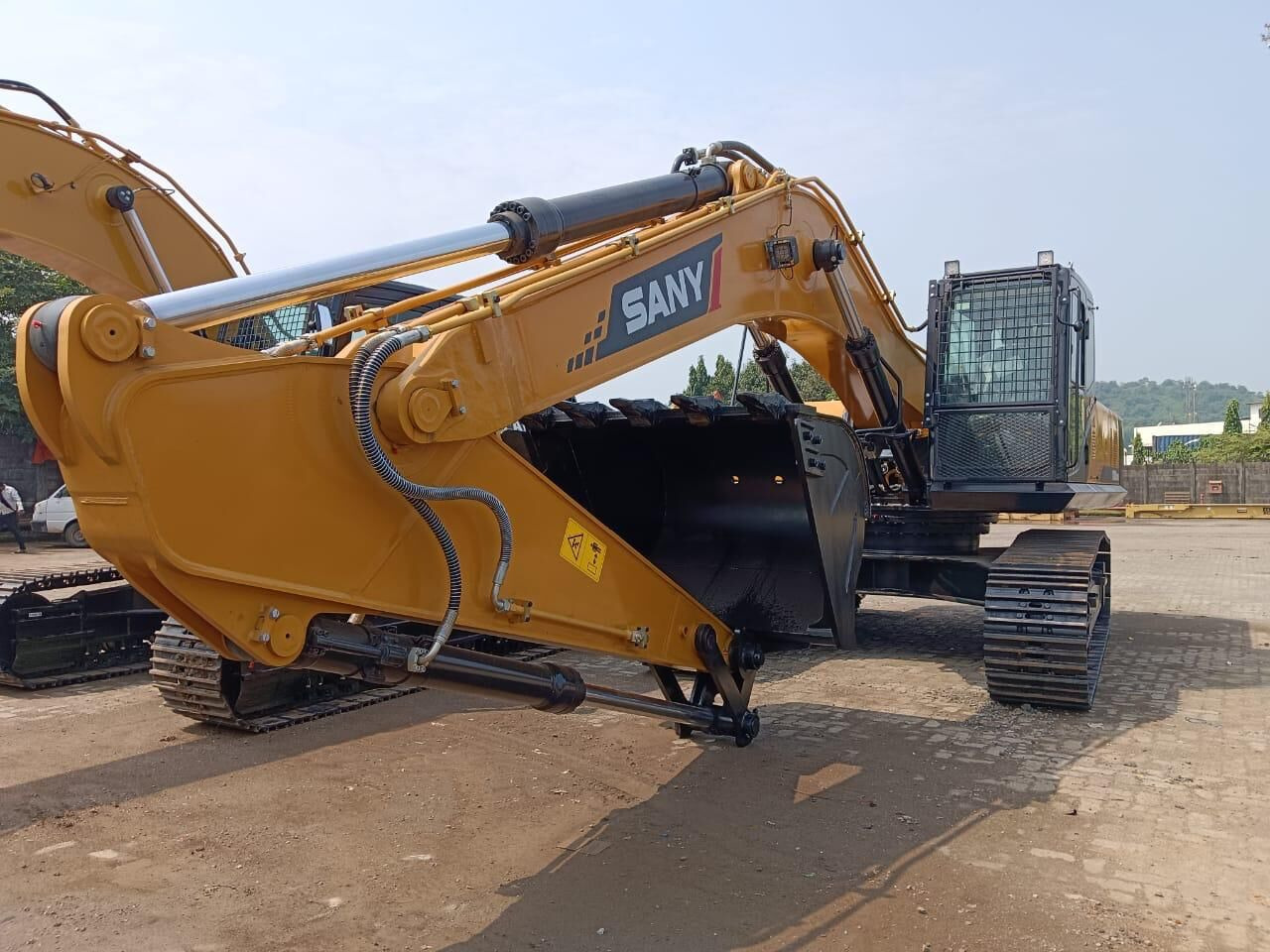 New Sany SY 350 tracked excavator - Paletli ekskavatör: fotoğraf 1 New Sany SY 350 tracked excavator - Paletli ekskavatör: fotoğraf 1