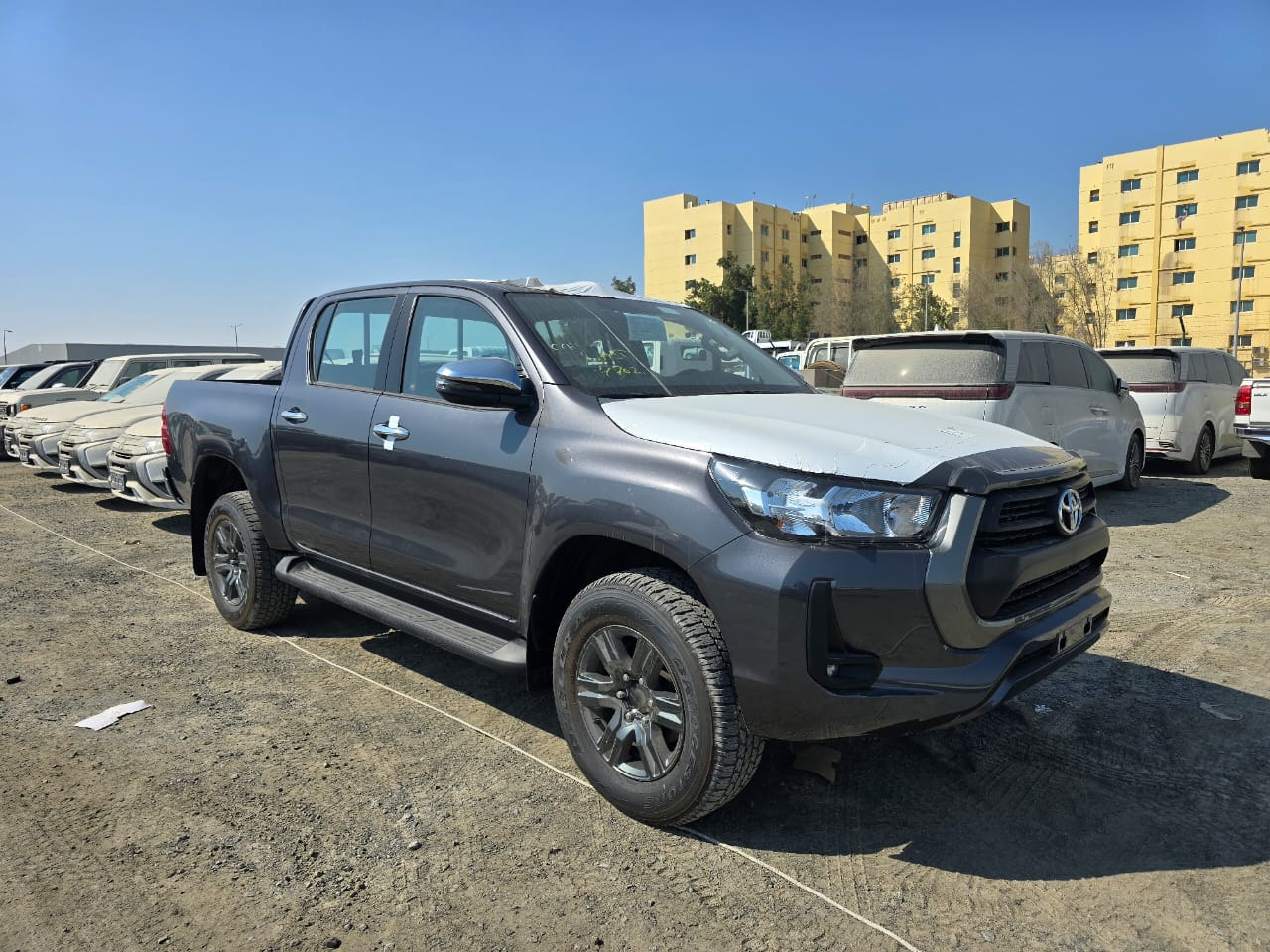 TOYOTA HILUX ACTIVE DOUBLE CAB - Binek araba: fotoğraf 2 TOYOTA HILUX ACTIVE DOUBLE CAB - Binek araba: fotoğraf 2
