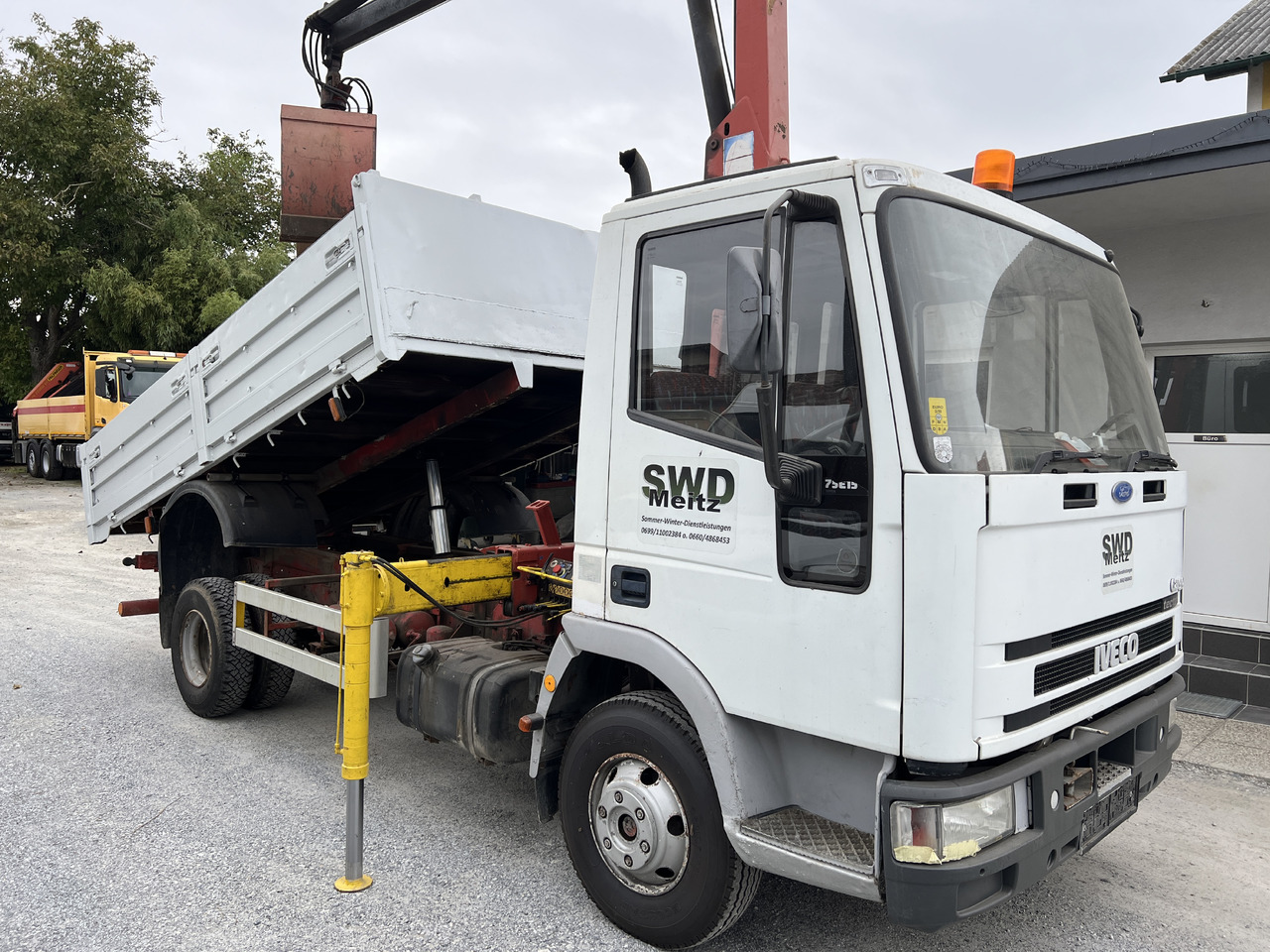 IVECO EUROCARGO 75E15 Kipper mit Kran - Damperli kamyon, Vinçli kamyon: fotoğraf 2 IVECO EUROCARGO 75E15 Kipper mit Kran - Damperli kamyon, Vinçli kamyon: fotoğraf 2