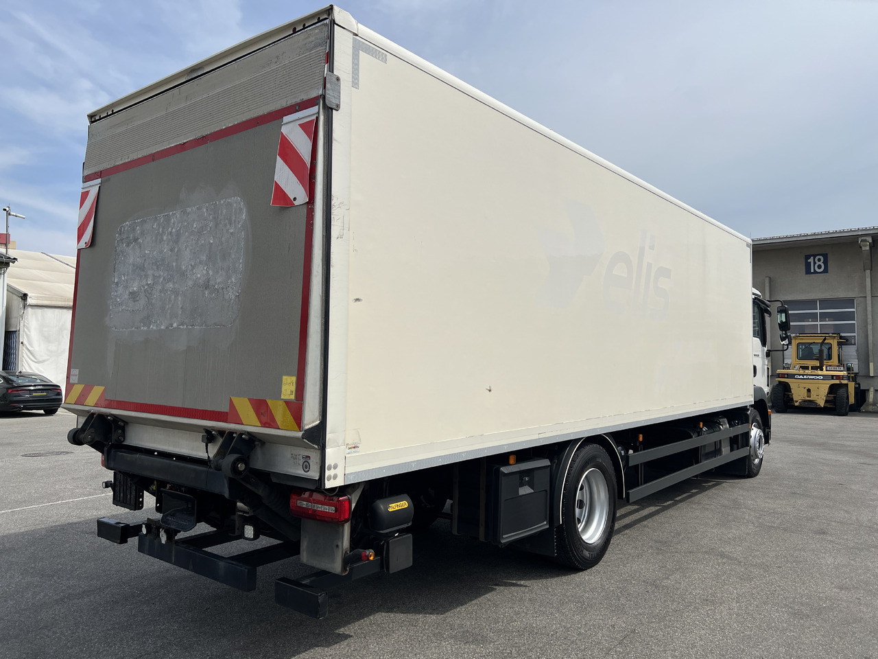 MAN TGM 18.320 LBW | Klima | Navi | Kamera - Kapalı kasa kamyon: fotoğraf 3 MAN TGM 18.320 LBW | Klima | Navi | Kamera - Kapalı kasa kamyon: fotoğraf 3