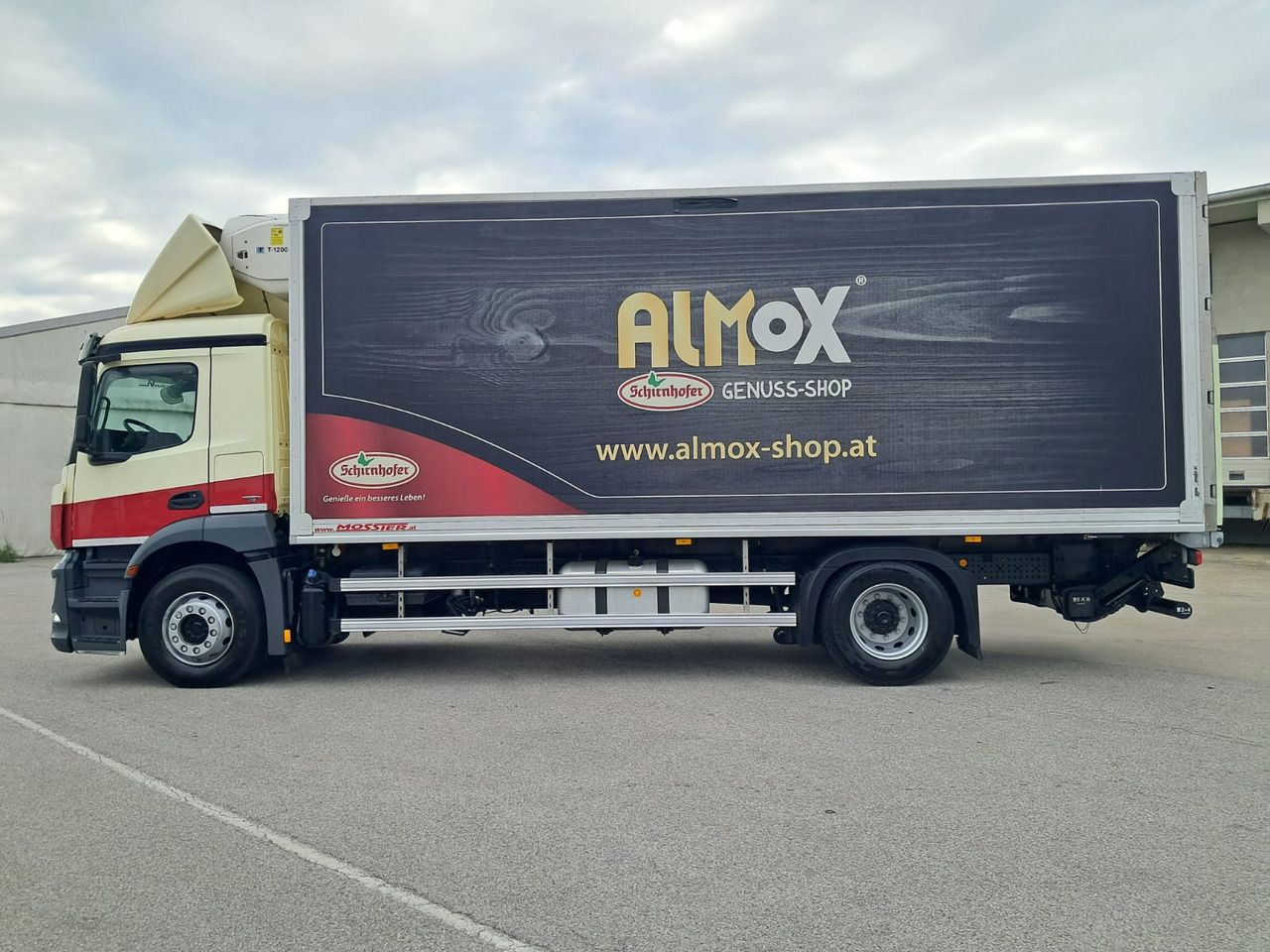 MERCEDES-BENZ Antos 1833 Kühlkoffer LBW | Standheizung | Euro 6 - Refrijeratör kamyon: fotoğraf 4 MERCEDES-BENZ Antos 1833 Kühlkoffer LBW | Standheizung | Euro 6 - Refrijeratör kamyon: fotoğraf 4