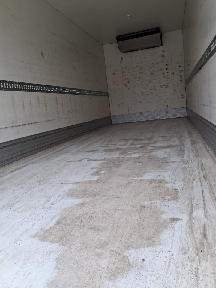 Refrijeratör kamyon MERCEDES-BENZ Antos 1833 Kühlkoffer LBW | Standheizung | Euro 6: fotoğraf 12