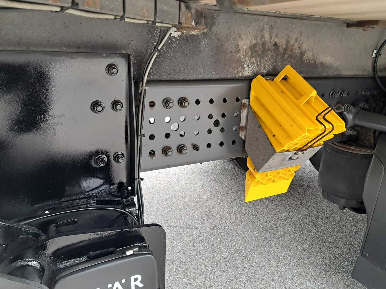 Refrijeratör kamyon MERCEDES-BENZ Antos 1833 Kühlkoffer LBW | Standheizung | Euro 6: fotoğraf 40