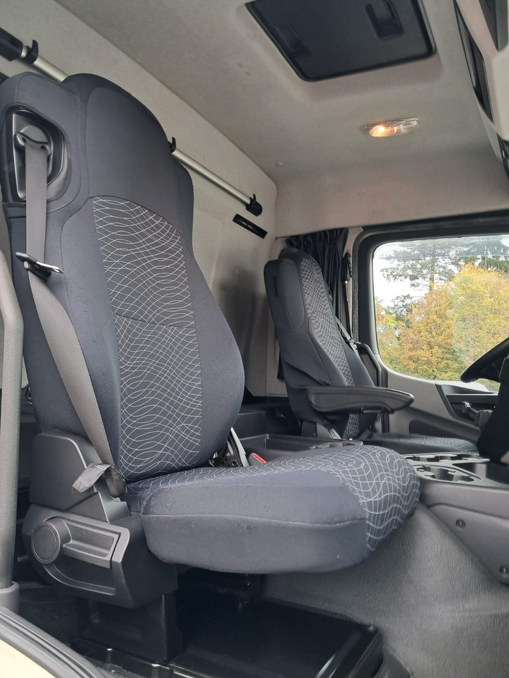 Refrijeratör kamyon MERCEDES-BENZ Antos 1833 Kühlkoffer LBW | Standheizung | Euro 6: fotoğraf 30