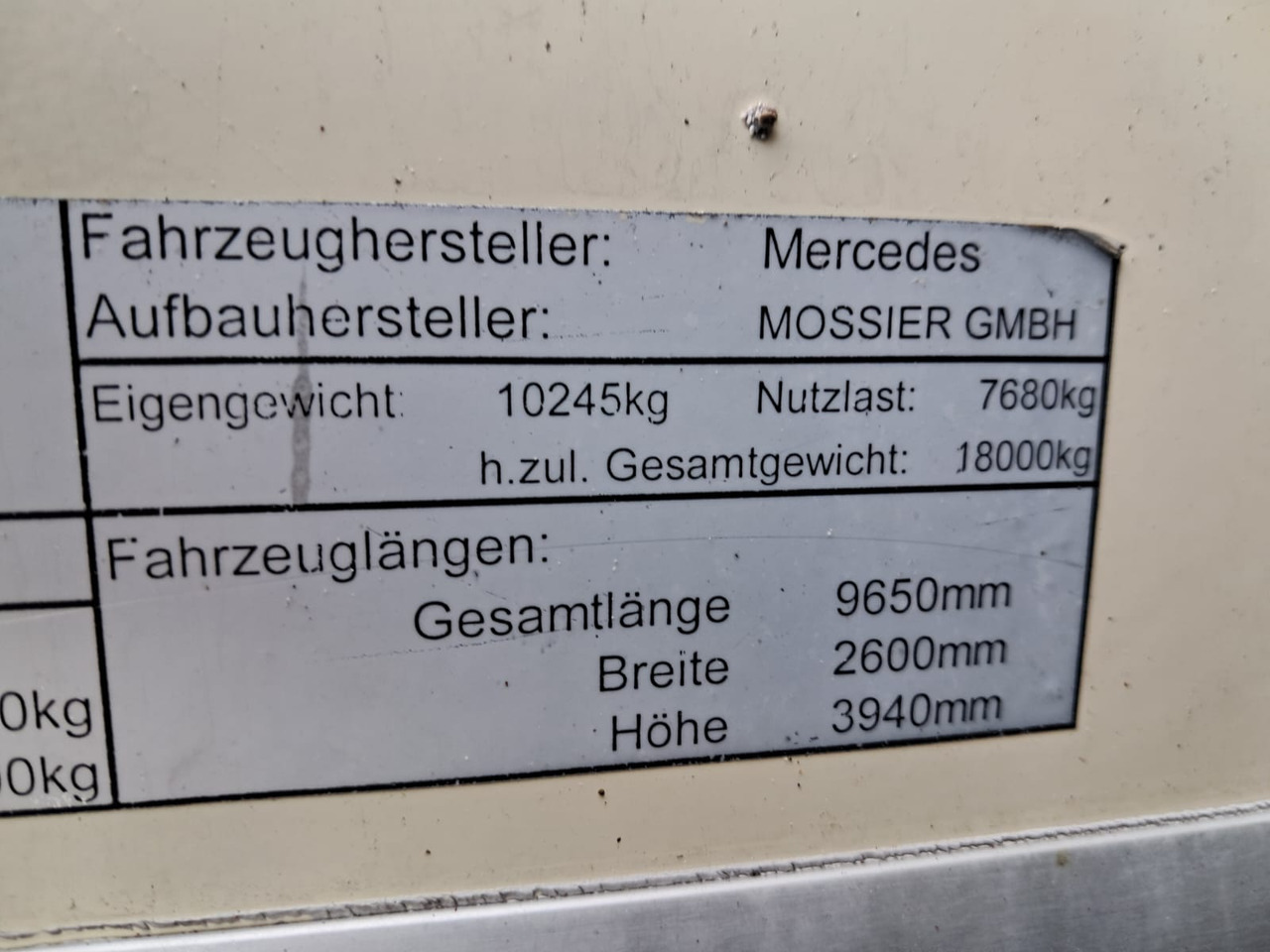 Refrijeratör kamyon MERCEDES-BENZ Antos 1833 Kühlkoffer LBW | Standheizung | Euro 6: fotoğraf 31