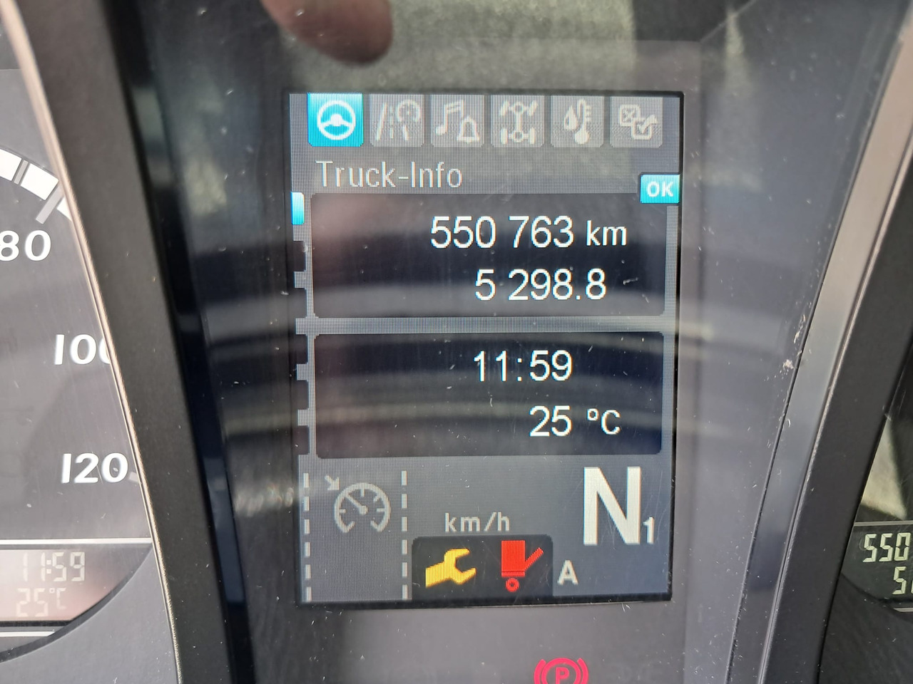 Refrijeratör kamyon MERCEDES-BENZ Antos 2135 Kühlkoffer | Supra 850 | Standheizung: fotoğraf 15 Refrijeratör kamyon MERCEDES-BENZ Antos 2135 Kühlkoffer | Supra 850 | Standheizung: fotoğraf 15