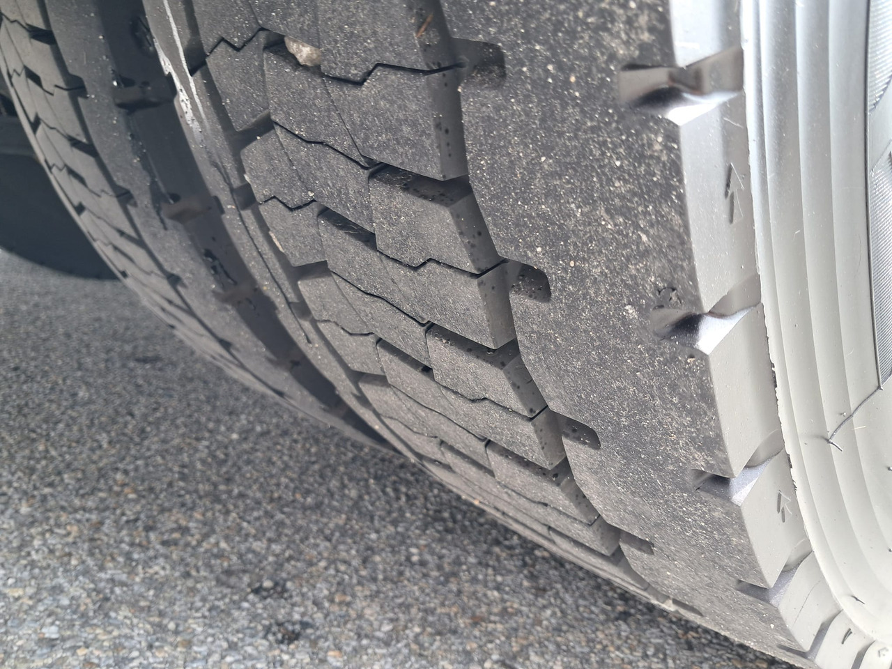 Refrijeratör kamyon MERCEDES-BENZ Antos 2135 Kühlkoffer | Supra 850 | Standheizung: fotoğraf 26 Refrijeratör kamyon MERCEDES-BENZ Antos 2135 Kühlkoffer | Supra 850 | Standheizung: fotoğraf 26