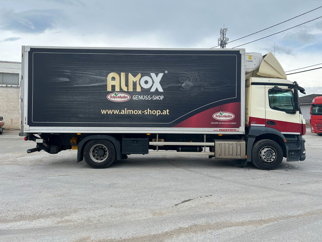 Mercedes-Benz Antos 1833 Kühlkoff LBW | Standheizung | Euro 6 - Refrijeratör kamyon: fotoğraf 4 Mercedes-Benz Antos 1833 Kühlkoff LBW | Standheizung | Euro 6 - Refrijeratör kamyon: fotoğraf 4