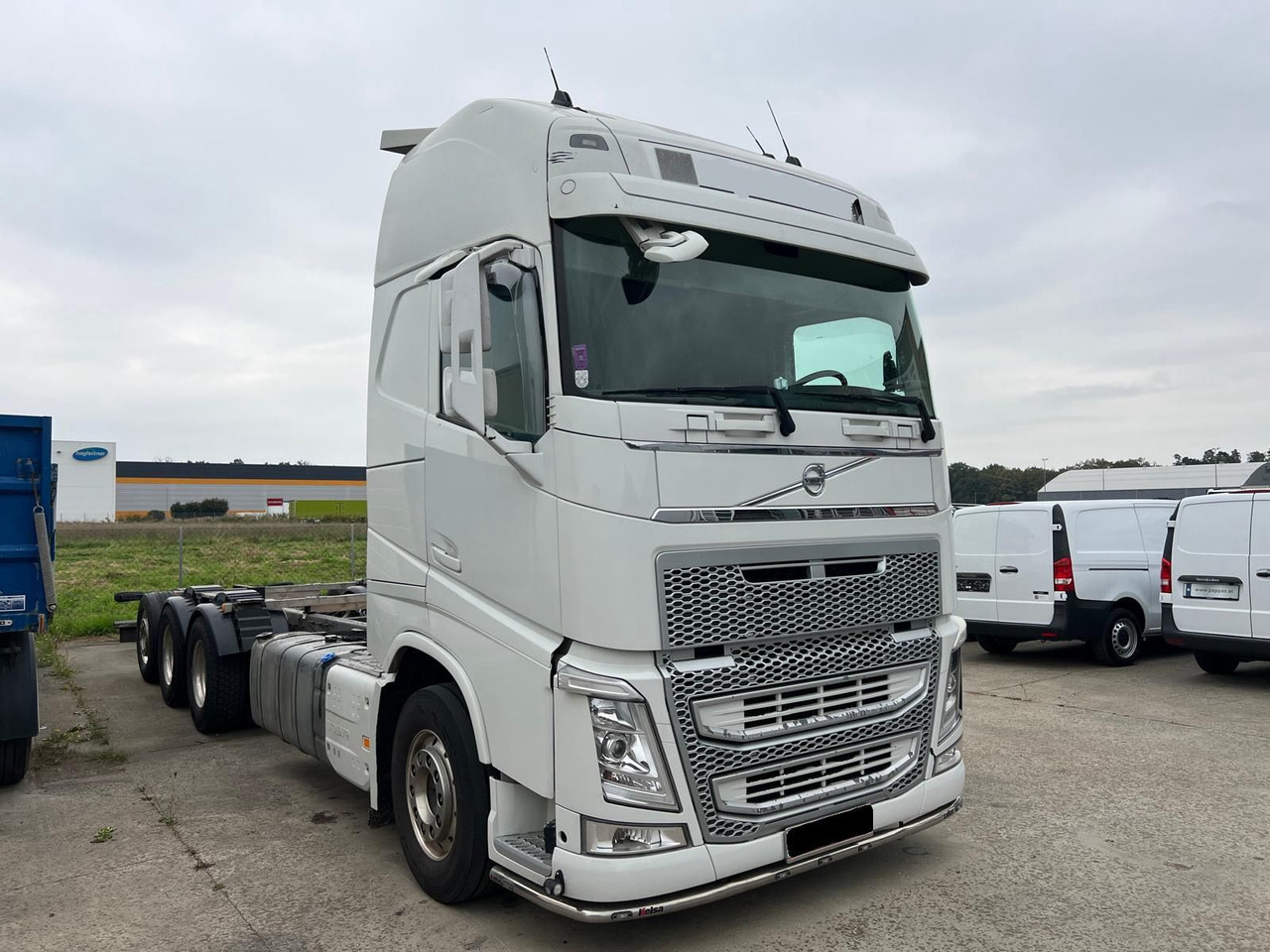 VOLVO FH 540 8x4 Fahrgestell - Şasi kamyon: fotoğraf 2 VOLVO FH 540 8x4 Fahrgestell - Şasi kamyon: fotoğraf 2