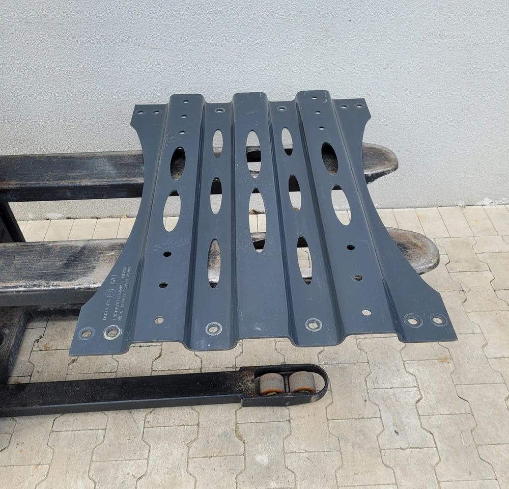 BLACHA SIODLA DAF XG XF NM. 2245141 - Beşinci teker - Kamyon: fotoğraf 1 BLACHA SIODLA DAF XG XF NM. 2245141 - Beşinci teker - Kamyon: fotoğraf 1