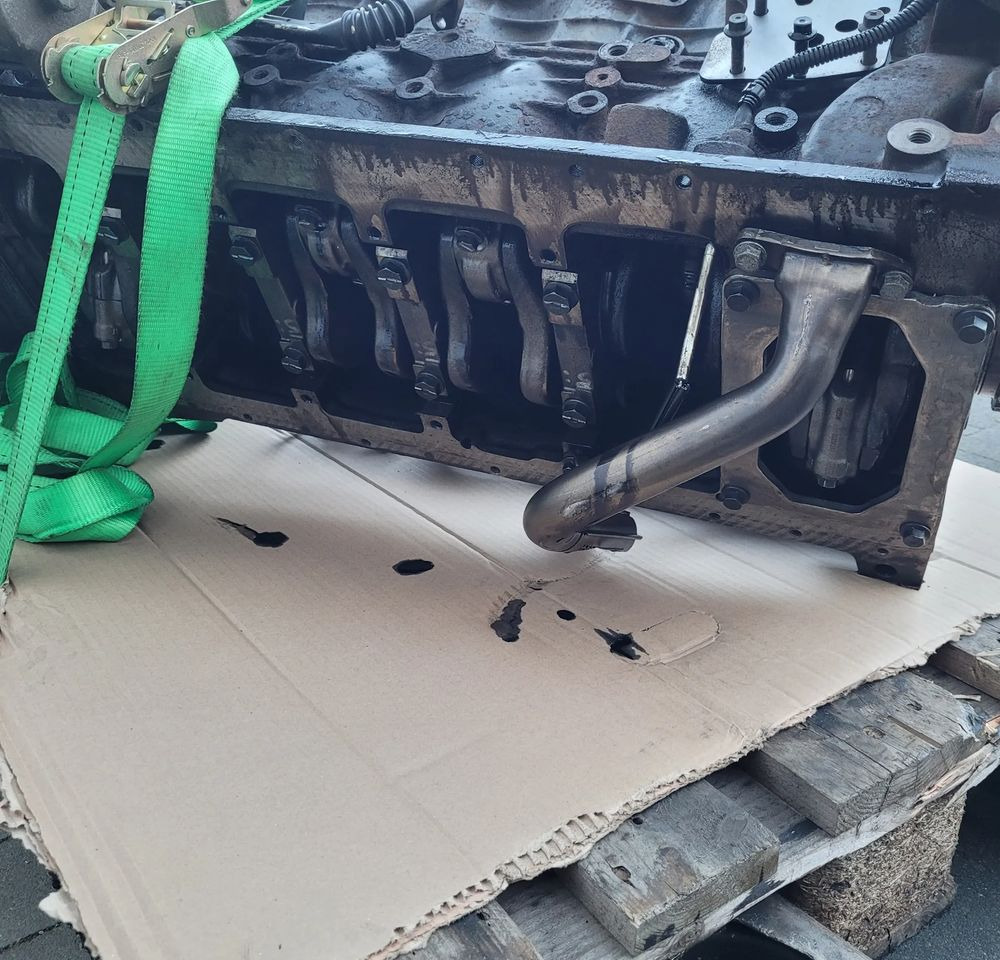 BLOK SILNIKA IVECO EUROCARGO E6 - Silindirler bloku - Kamyon: fotoğraf 4 BLOK SILNIKA IVECO EUROCARGO E6 - Silindirler bloku - Kamyon: fotoğraf 4