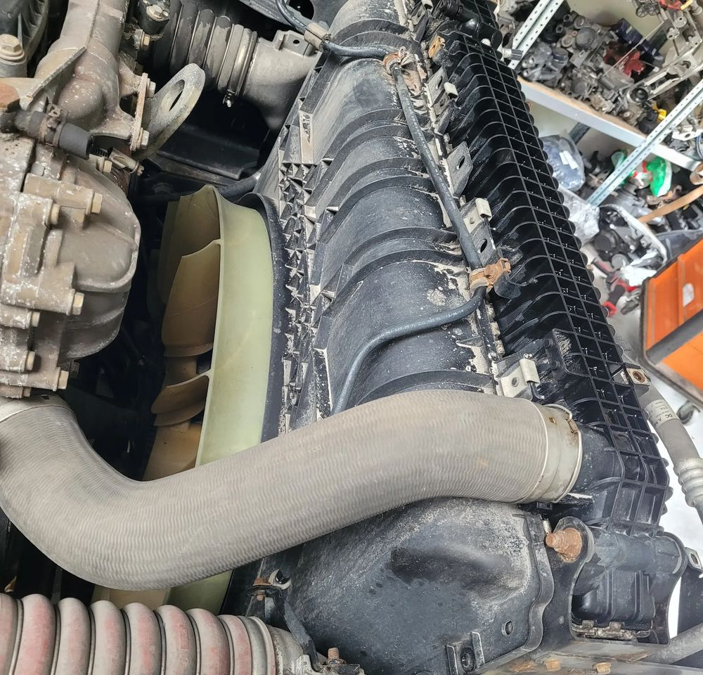 CHŁODNICE MERCEDES ACTROS MP4 KOMPLET - Soğutma sistemi - Kamyon: fotoğraf 2 CHŁODNICE MERCEDES ACTROS MP4 KOMPLET - Soğutma sistemi - Kamyon: fotoğraf 2