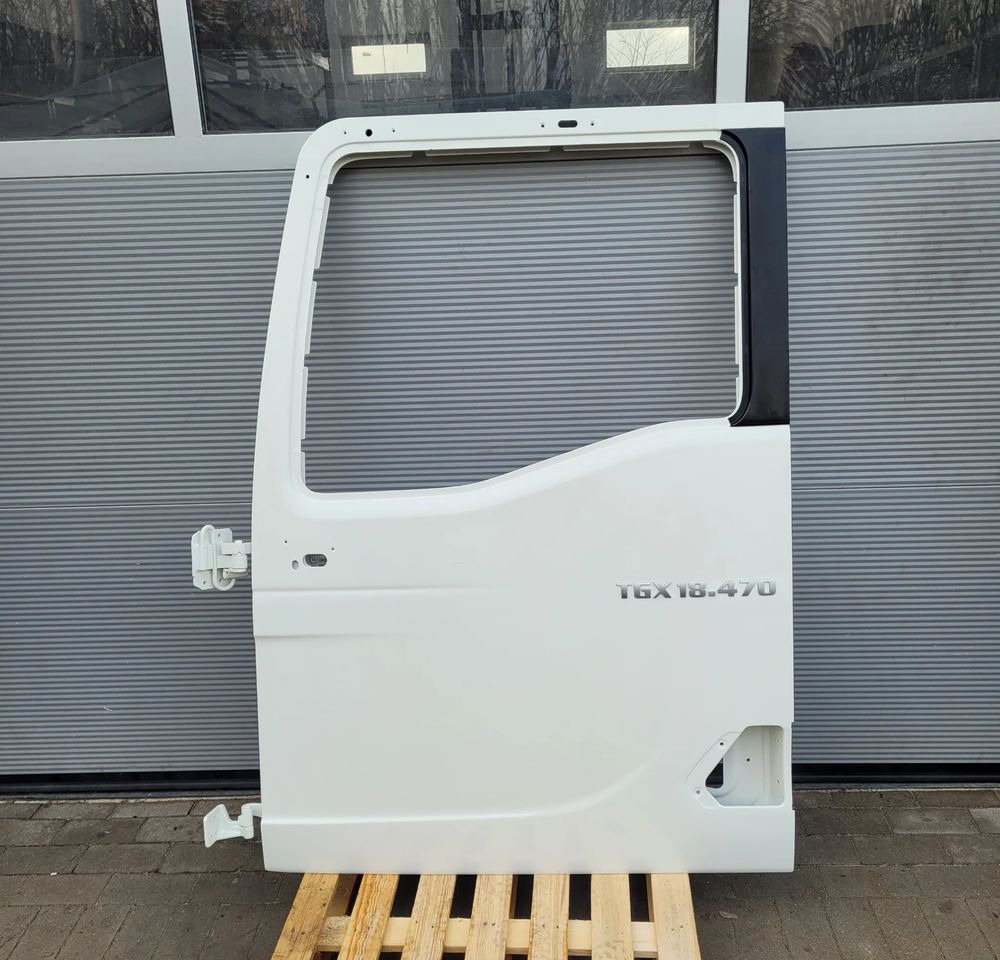 DRZWI LEWE MAN TG3 TGX NM ORYGINAŁ RAL 9010 CHWALIM116 - Kapı ve yedek parça - Kamyon: fotoğraf 1 DRZWI LEWE MAN TG3 TGX NM ORYGINAŁ RAL 9010 CHWALIM116 - Kapı ve yedek parça - Kamyon: fotoğraf 1