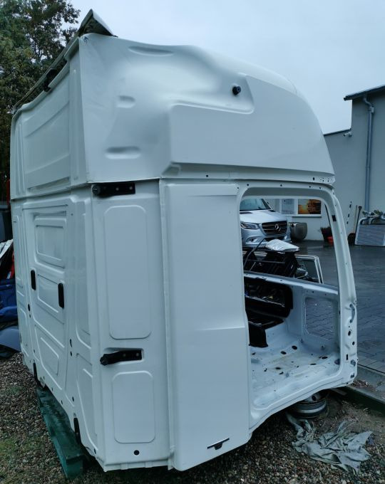 KABINA MERCEDES ACTROS MP4 GIGA BDF - Kabin - Kamyon: fotoğraf 4 KABINA MERCEDES ACTROS MP4 GIGA BDF - Kabin - Kamyon: fotoğraf 4