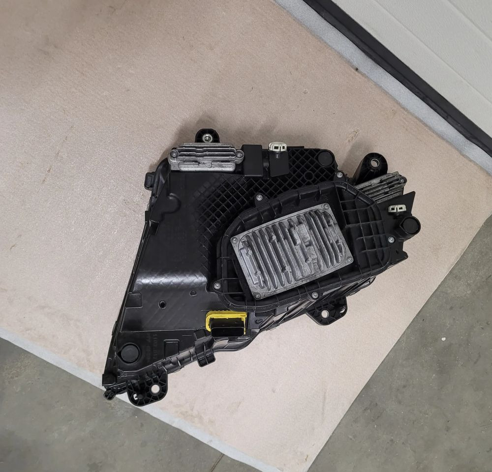 LAMPA LED VOLVO FH5 ORYGINAŁ LH. 23752680 - Işık/ Işıklandırma - Kamyon: fotoğraf 2 LAMPA LED VOLVO FH5 ORYGINAŁ LH. 23752680 - Işık/ Işıklandırma - Kamyon: fotoğraf 2