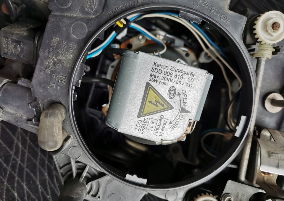 LAMPA XENON VOLVO FH 13 ORYGINAŁ PRAWA - Ön far - Kamyon: fotoğraf 3 LAMPA XENON VOLVO FH 13 ORYGINAŁ PRAWA - Ön far - Kamyon: fotoğraf 3