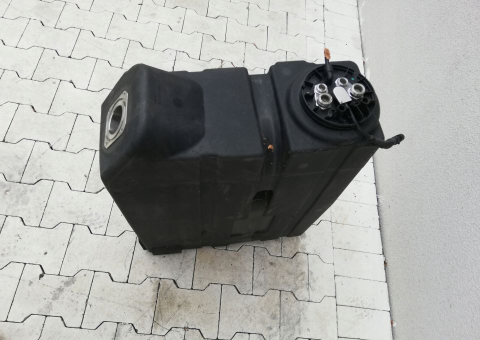 ZBIORNIK AD BLUE STRALIS TRAKKER 5802042671 - AdBlue tankı - Kamyon: fotoğraf 3 ZBIORNIK AD BLUE STRALIS TRAKKER 5802042671 - AdBlue tankı - Kamyon: fotoğraf 3