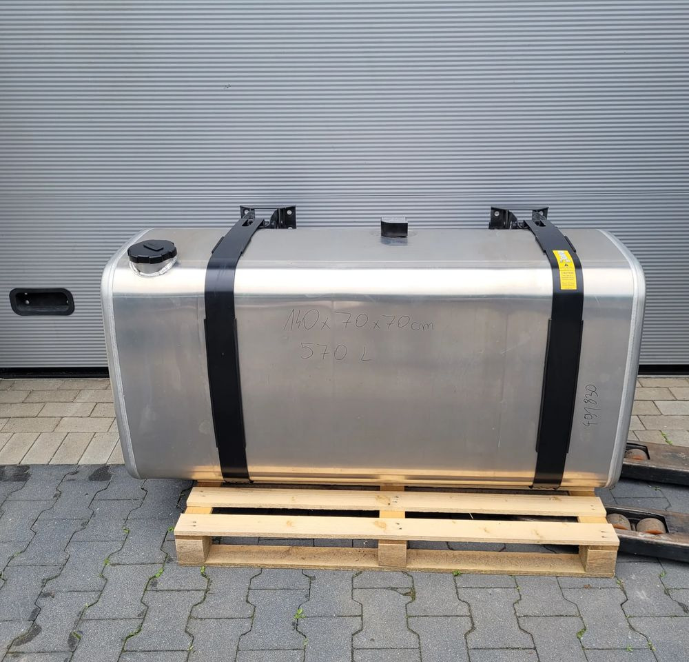 ZBIORNIK PALIWA VOLVO FH4 FH5 GAMA 140X70X70CM 21516453 570L CHWALIM116 - Yakıt tankı - Kamyon: fotoğraf 1 ZBIORNIK PALIWA VOLVO FH4 FH5 GAMA 140X70X70CM 21516453 570L CHWALIM116 - Yakıt tankı - Kamyon: fotoğraf 1