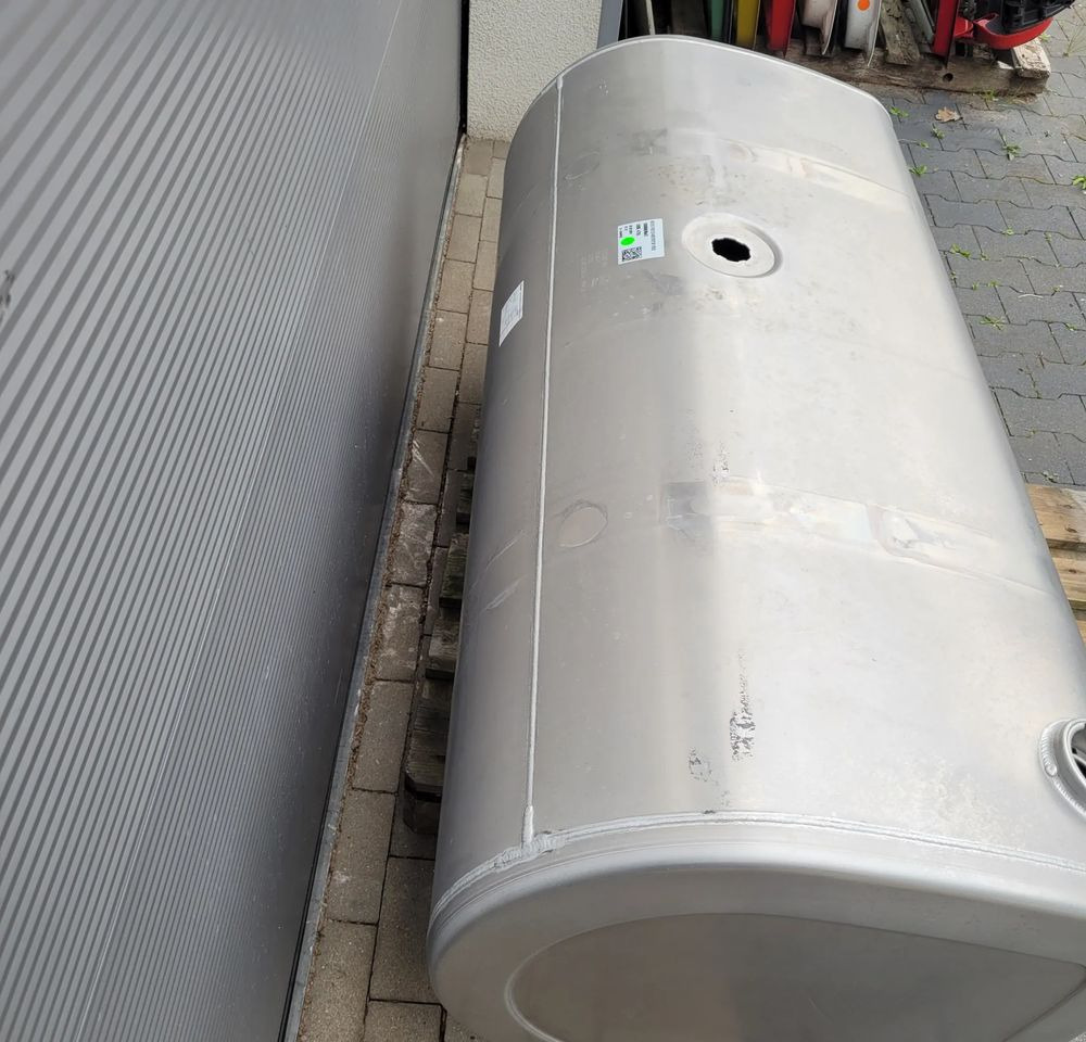 ZBIORNIK PALIWA VOLVO FH4 FH5 GAMA 150X55X68 CM 475L 22038784 CHWALIM116 - Yakıt tankı - Kamyon: fotoğraf 5 ZBIORNIK PALIWA VOLVO FH4 FH5 GAMA 150X55X68 CM 475L 22038784 CHWALIM116 - Yakıt tankı - Kamyon: fotoğraf 5