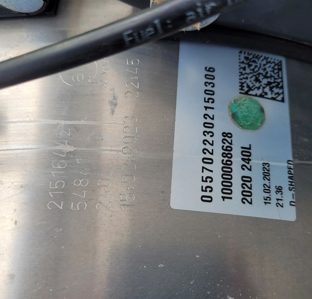ZBIORNIK PALIWA VOLVO FH4 FM 240L 21516442 60X70X70 CM CHWALIM116 - Yakıt tankı - Kamyon: fotoğraf 4 ZBIORNIK PALIWA VOLVO FH4 FM 240L 21516442 60X70X70 CM CHWALIM116 - Yakıt tankı - Kamyon: fotoğraf 4