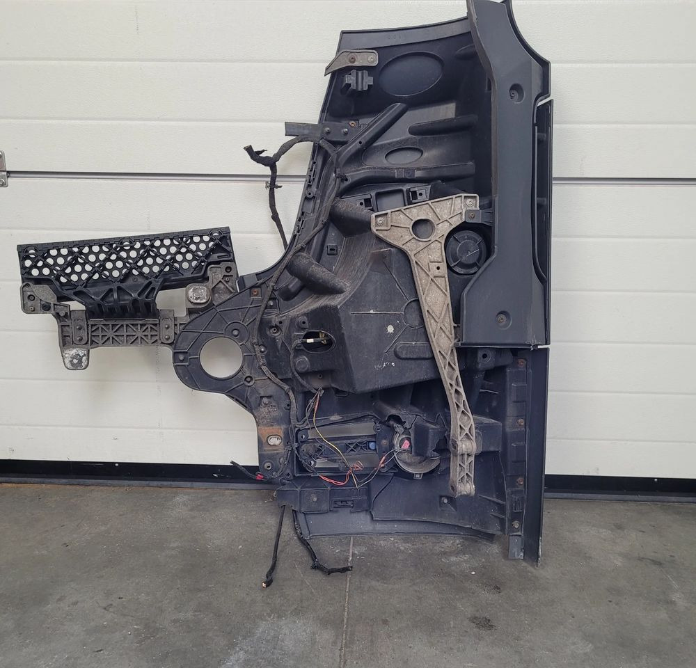 ZDERZAK MERCEDES ACTROS MP4 PRAWY - Tampon - Kamyon: fotoğraf 3 ZDERZAK MERCEDES ACTROS MP4 PRAWY - Tampon - Kamyon: fotoğraf 3