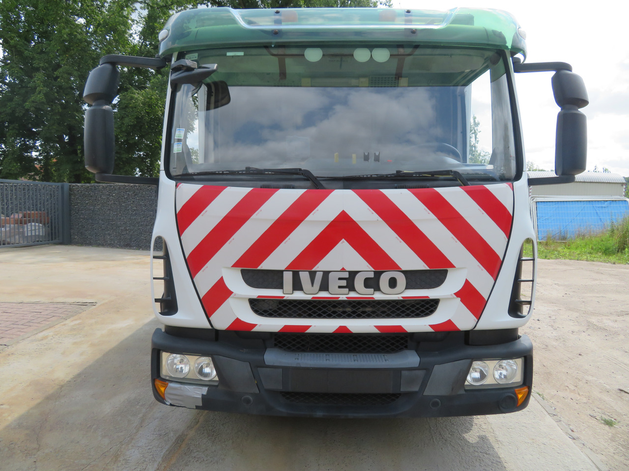 Iveco Eurocargo ML100E18 - Kapalı kasa kamyon: fotoğraf 2 Iveco Eurocargo ML100E18 - Kapalı kasa kamyon: fotoğraf 2