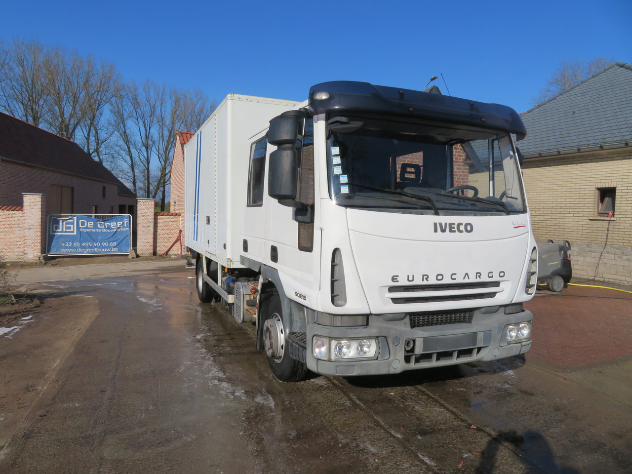 Iveco Eurocargo ML90E18 - Kapalı kasa kamyon: fotoğraf 1 Iveco Eurocargo ML90E18 - Kapalı kasa kamyon: fotoğraf 1