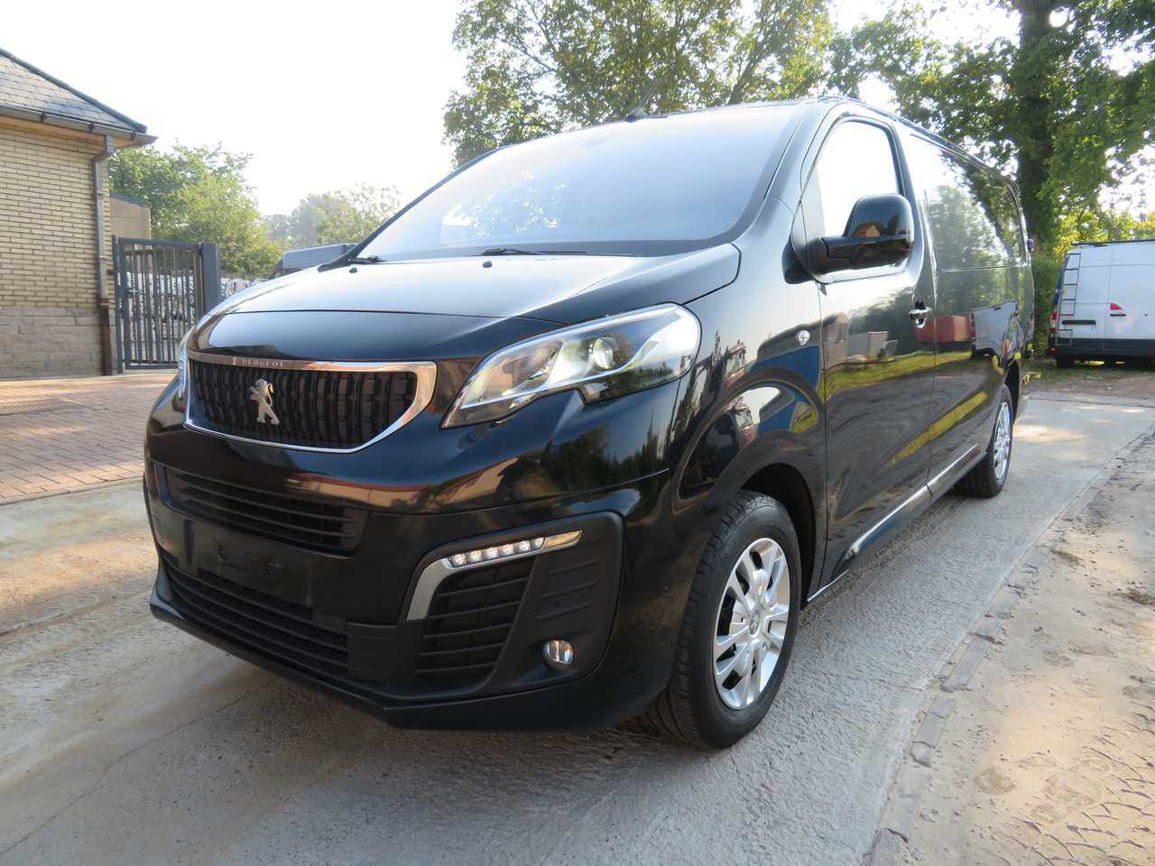 Peugeot Expert 2.0 BlueHDi - L3 - Automaat - Panelvan: fotoğraf 3 Peugeot Expert 2.0 BlueHDi - L3 - Automaat - Panelvan: fotoğraf 3