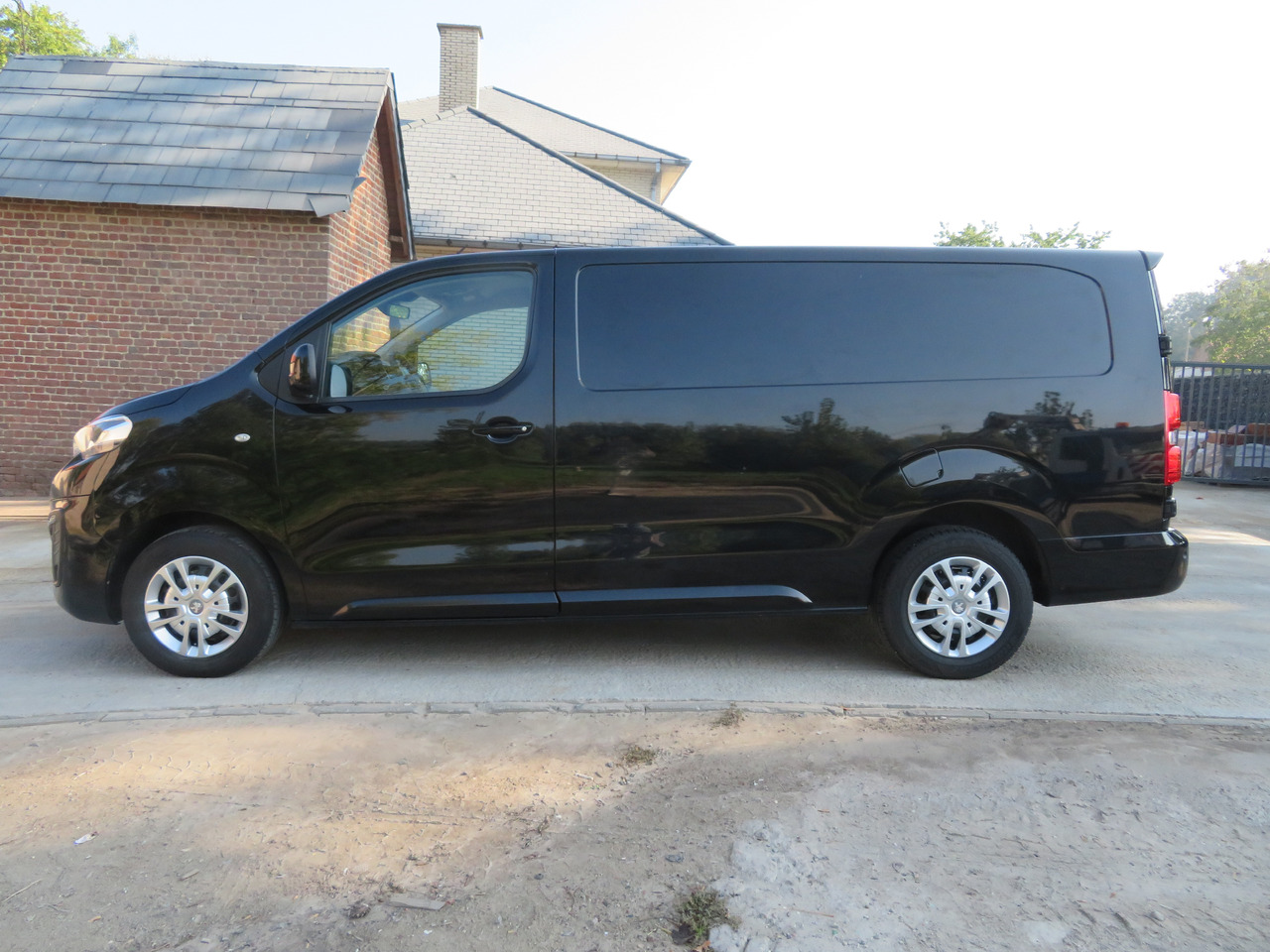 Peugeot Expert 2.0 BlueHDi - L3 - Automaat - Panelvan: fotoğraf 4 Peugeot Expert 2.0 BlueHDi - L3 - Automaat - Panelvan: fotoğraf 4