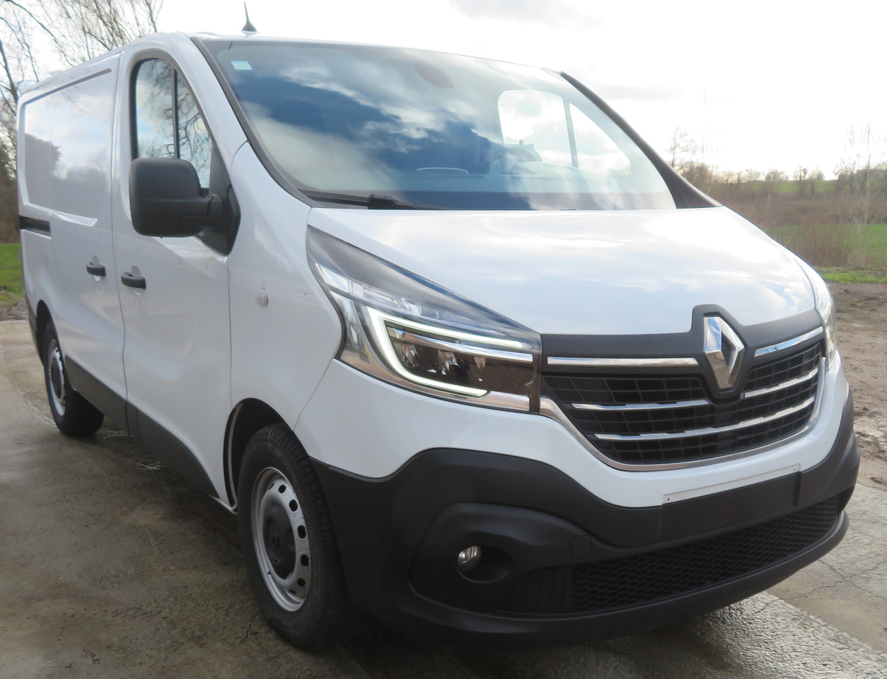 Renault Trafic - L1H1 - 2.0dCi - Küçük panelvan: fotoğraf 1 Renault Trafic - L1H1 - 2.0dCi - Küçük panelvan: fotoğraf 1