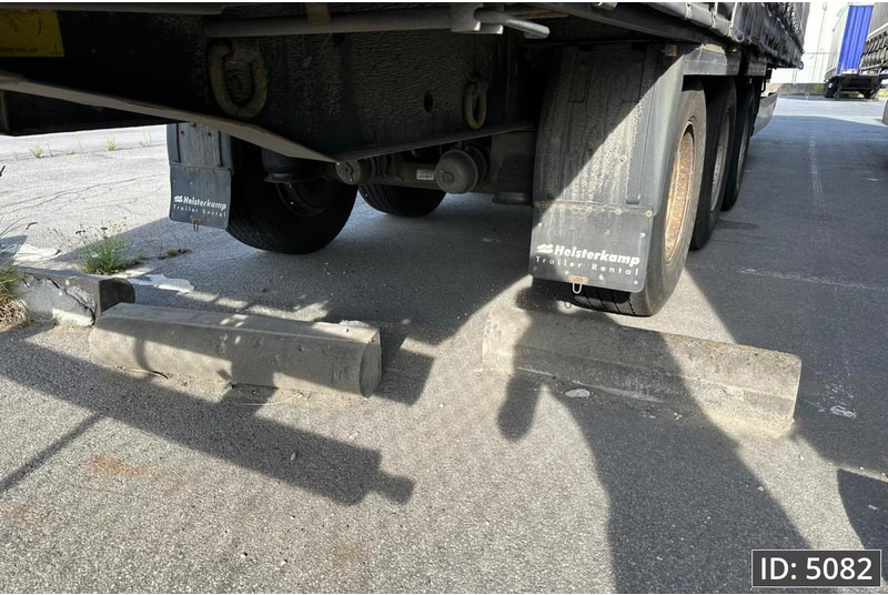 Krone SD / Drum brakes / Huckepack - Tenteli dorse: fotoğraf 5 Krone SD / Drum brakes / Huckepack - Tenteli dorse: fotoğraf 5