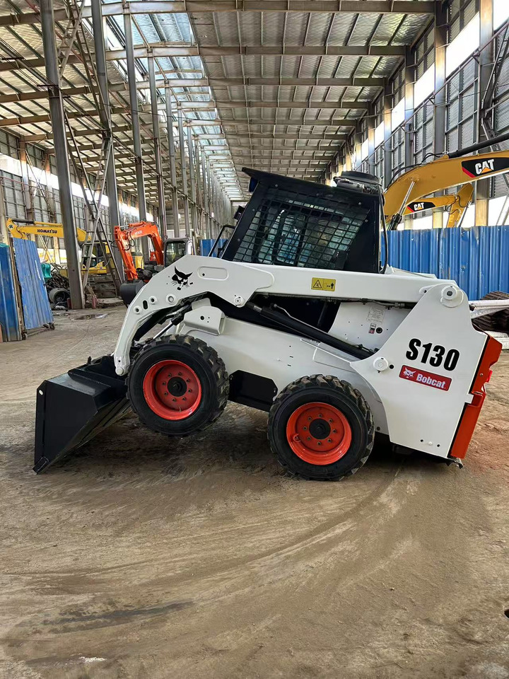 BOBCAT Skid Steer Loader S130 - Mini yükleyici: fotoğraf 5 BOBCAT Skid Steer Loader S130 - Mini yükleyici: fotoğraf 5