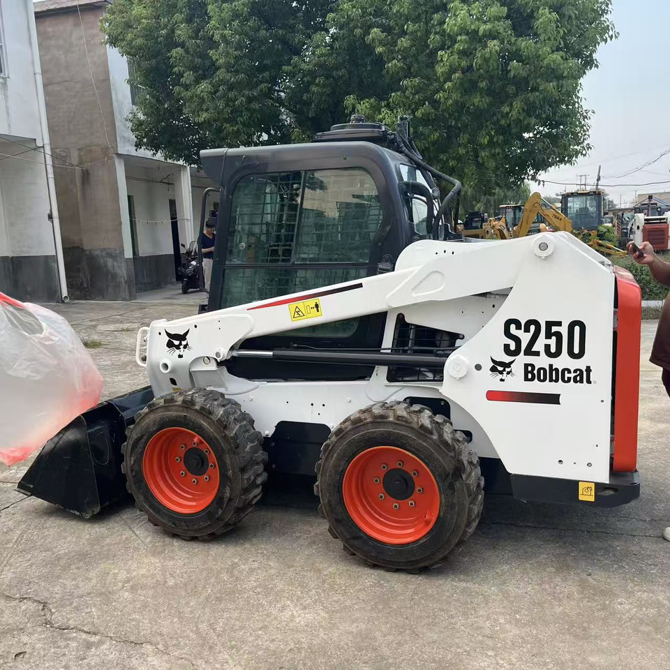 BOBCAT Skid Steer Loader S250 New Condition Hours True - Mini yükleyici: fotoğraf 3 BOBCAT Skid Steer Loader S250 New Condition Hours True - Mini yükleyici: fotoğraf 3
