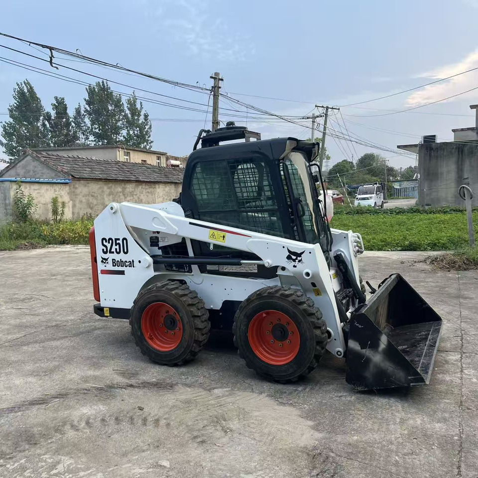 BOBCAT Skid Steer Loader S250 New Condition Hours True - Mini yükleyici: fotoğraf 5 BOBCAT Skid Steer Loader S250 New Condition Hours True - Mini yükleyici: fotoğraf 5