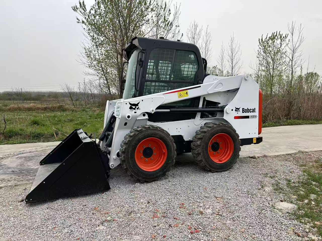 BOBCAT Skid Steer Loader S550 - Mini yükleyici: fotoğraf 5 BOBCAT Skid Steer Loader S550 - Mini yükleyici: fotoğraf 5