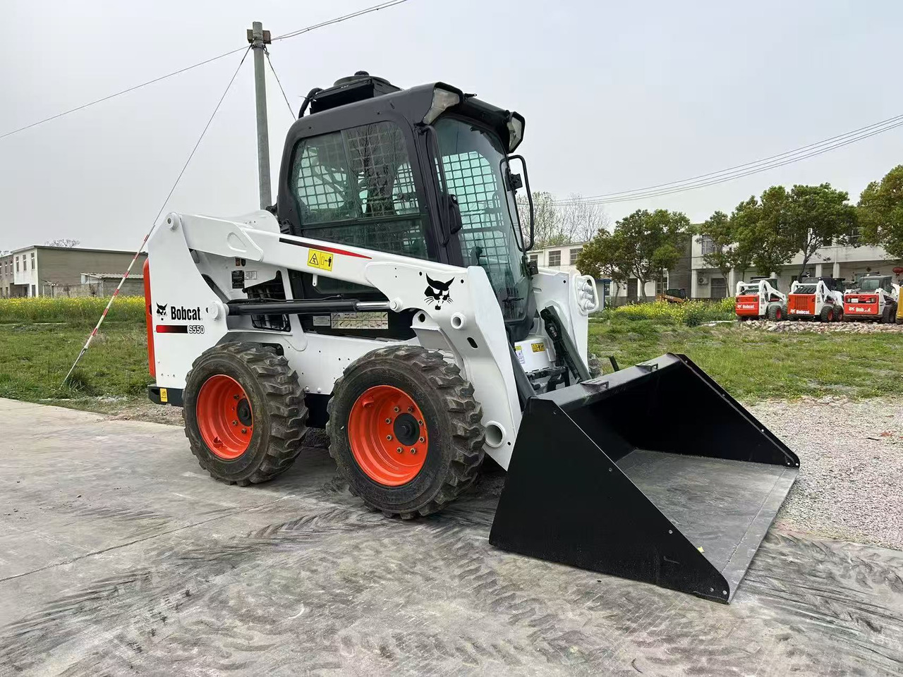 BOBCAT Skid Steer Loader S550 - Mini yükleyici: fotoğraf 1 BOBCAT Skid Steer Loader S550 - Mini yükleyici: fotoğraf 1