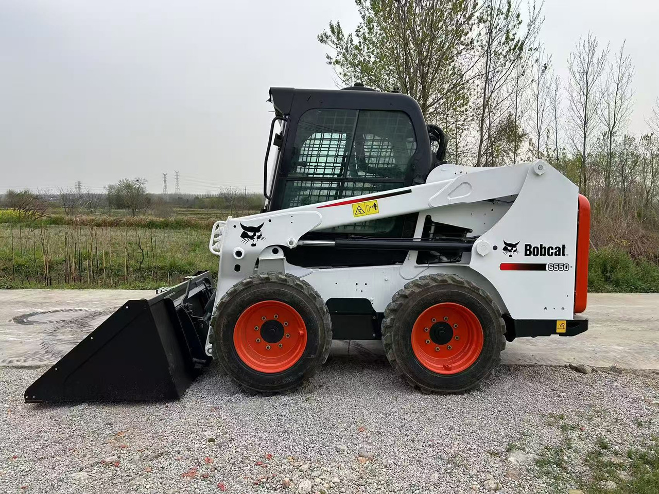 BOBCAT Skid Steer Loader S550 - Mini yükleyici: fotoğraf 2 BOBCAT Skid Steer Loader S550 - Mini yükleyici: fotoğraf 2