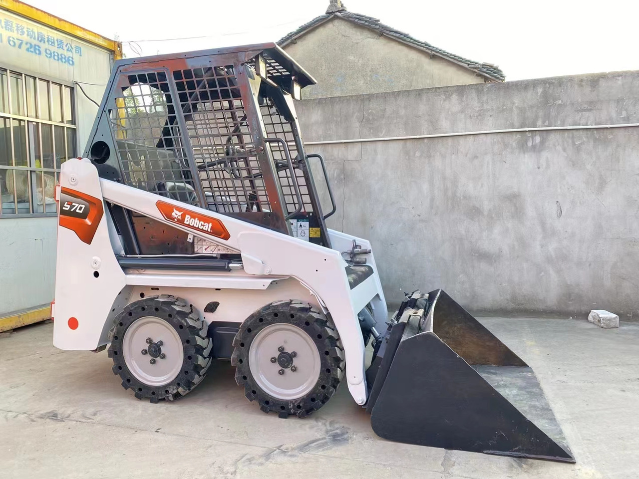 BOBCAT Skid Steer Loader S70 - Mini yükleyici: fotoğraf 2 BOBCAT Skid Steer Loader S70 - Mini yükleyici: fotoğraf 2