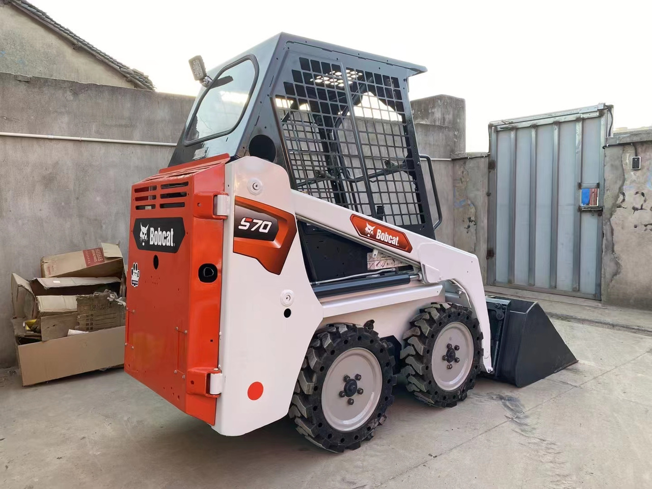 BOBCAT Skid Steer Loader S70 - Mini yükleyici: fotoğraf 5 BOBCAT Skid Steer Loader S70 - Mini yükleyici: fotoğraf 5