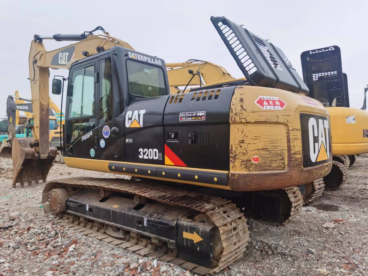 CATERPILLAR 320D2-2 - Paletli ekskavatör: fotoğraf 1 CATERPILLAR 320D2-2 - Paletli ekskavatör: fotoğraf 1