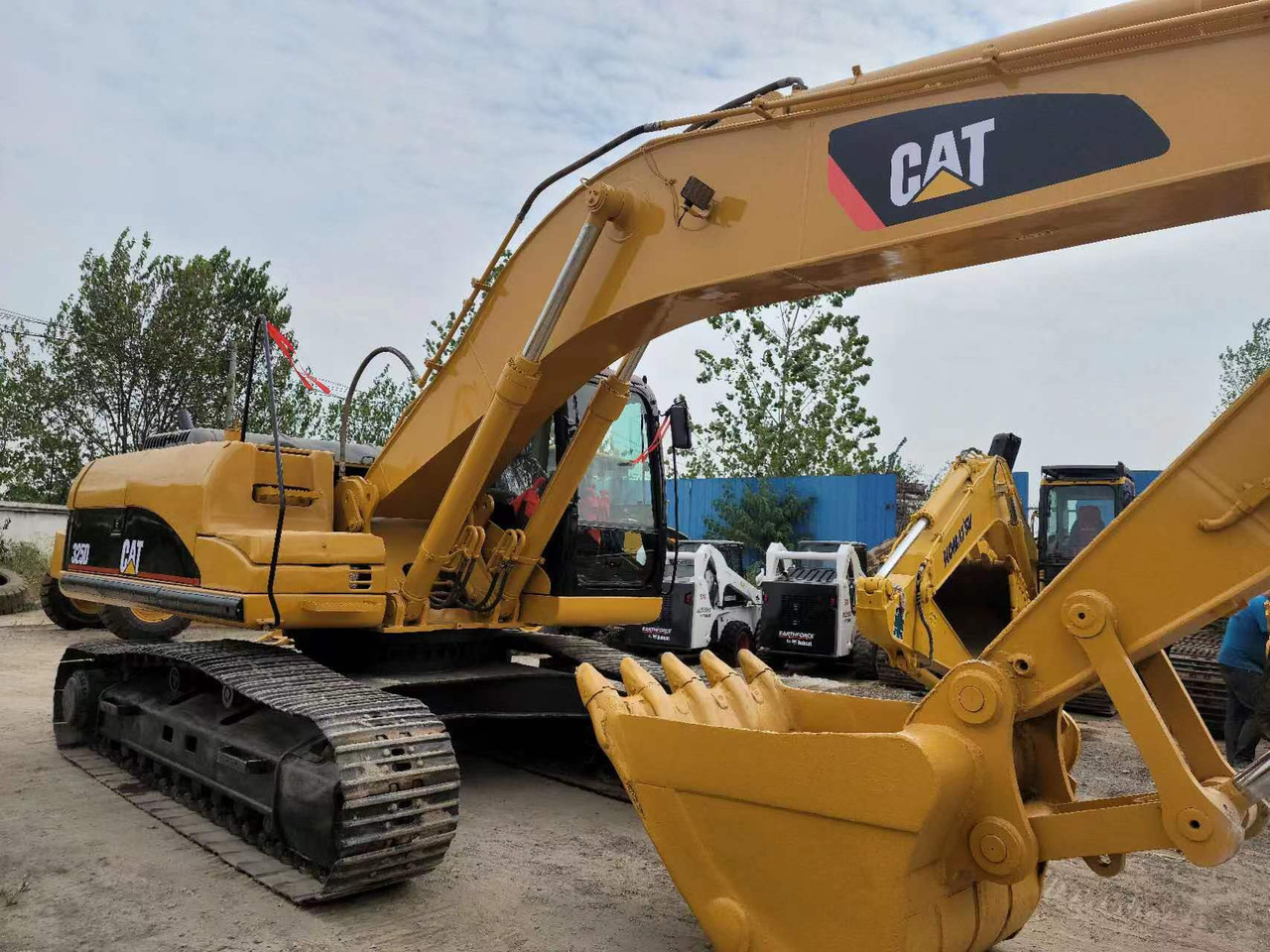 CATERPILLAR 325D - Paletli ekskavatör: fotoğraf 1 CATERPILLAR 325D - Paletli ekskavatör: fotoğraf 1