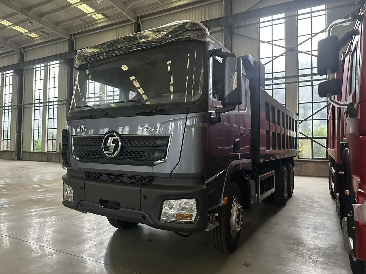 SHACMAN X3000 Dump Truck 6✖4 - Çekici: fotoğraf 2 SHACMAN X3000 Dump Truck 6✖4 - Çekici: fotoğraf 2