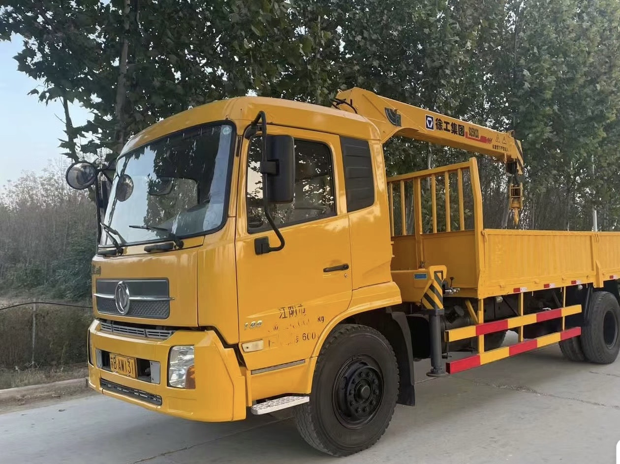 DONGFENG 4X4 CLICK HERE FOR DISCOUNT - Vinçli kamyon: fotoğraf 1 DONGFENG 4X4 CLICK HERE FOR DISCOUNT - Vinçli kamyon: fotoğraf 1