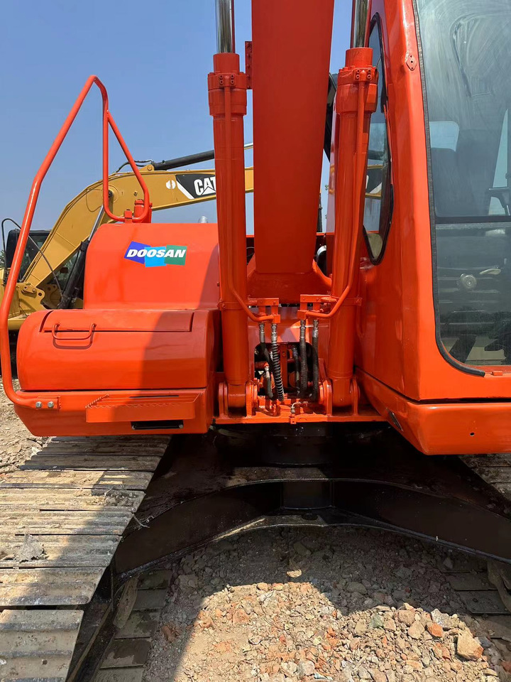 DOOSAN DH150LC-7 Extended arm crawler excavator - Paletli ekskavatör: fotoğraf 4 DOOSAN DH150LC-7 Extended arm crawler excavator - Paletli ekskavatör: fotoğraf 4