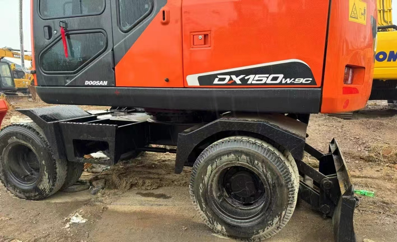 DOOSAN DX150W Wheel Excavator Good Condition - Tekerlekli ekskavatör: fotoğraf 3 DOOSAN DX150W Wheel Excavator Good Condition - Tekerlekli ekskavatör: fotoğraf 3