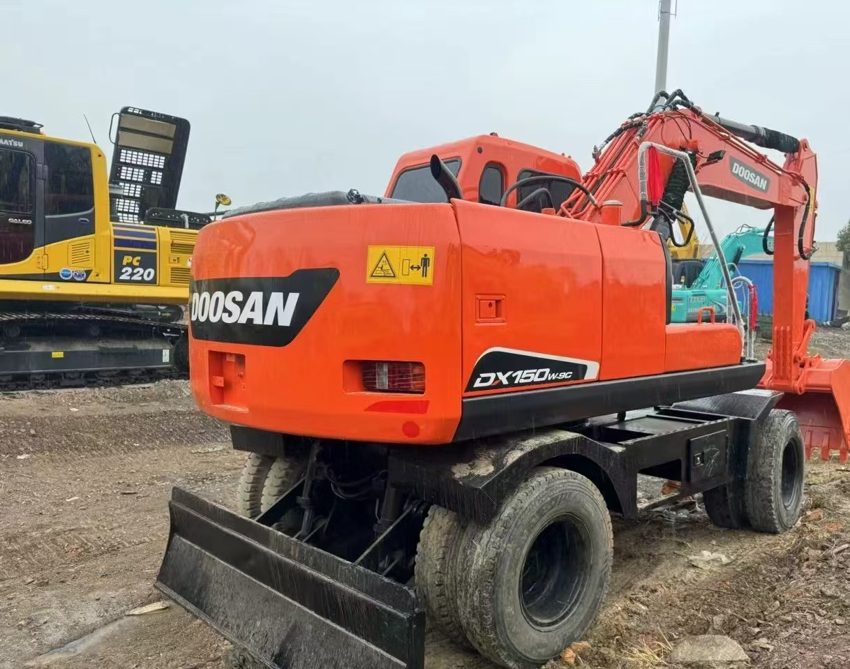 DOOSAN DX150W Wheel Excavator Good Condition - Tekerlekli ekskavatör: fotoğraf 1 DOOSAN DX150W Wheel Excavator Good Condition - Tekerlekli ekskavatör: fotoğraf 1