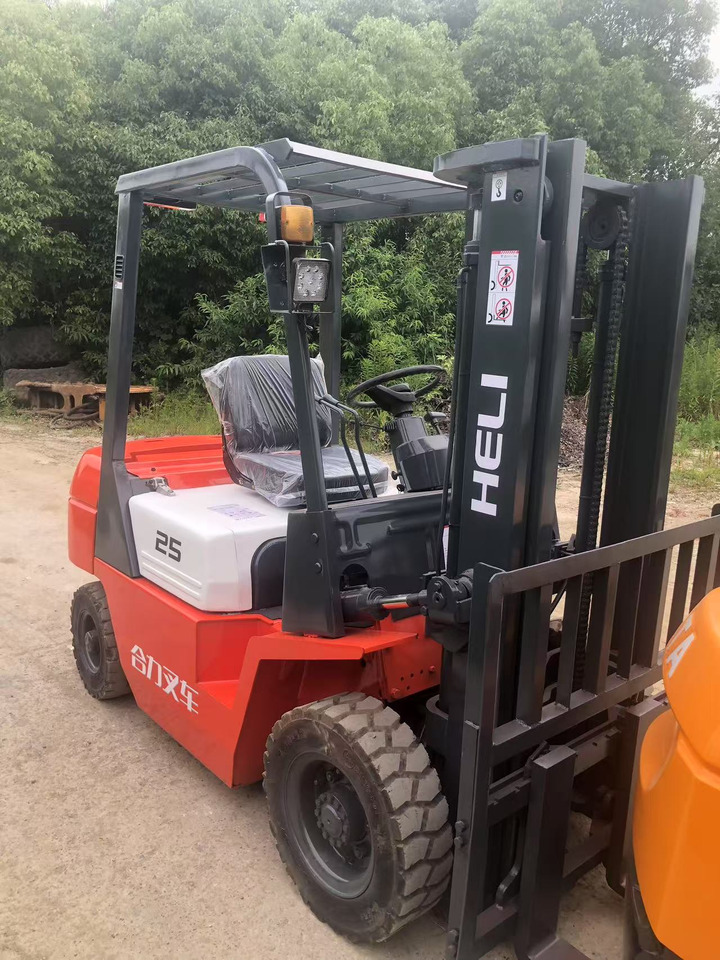 HELI 2.5 ton Fork lift Click for Discount - Dizel forklift: fotoğraf 1 HELI 2.5 ton Fork lift Click for Discount - Dizel forklift: fotoğraf 1