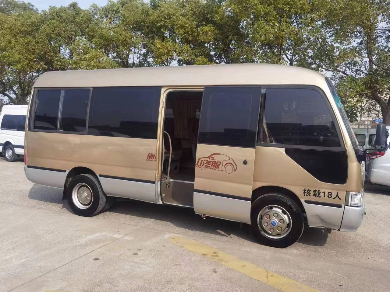 Higer 18-Seater Coach - Turistik otobüs: fotoğraf 2 Higer 18-Seater Coach - Turistik otobüs: fotoğraf 2