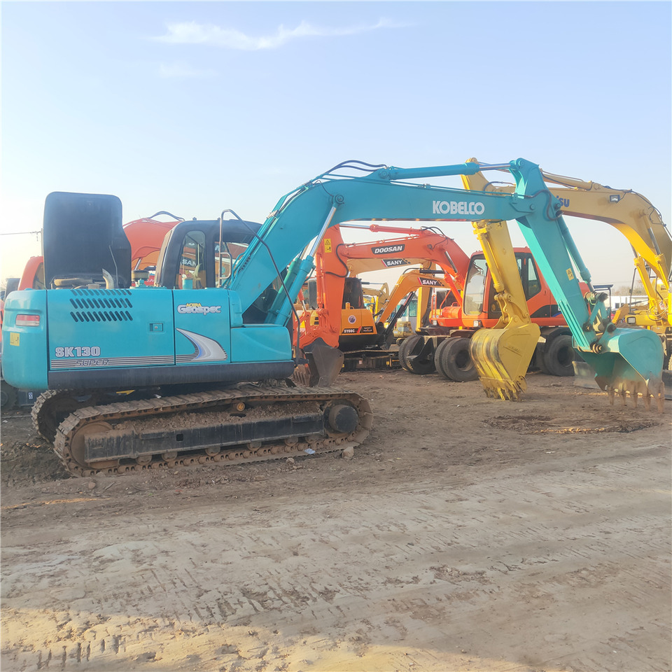 KOBELCO SK130 - Paletli ekskavatör: fotoğraf 1 KOBELCO SK130 - Paletli ekskavatör: fotoğraf 1