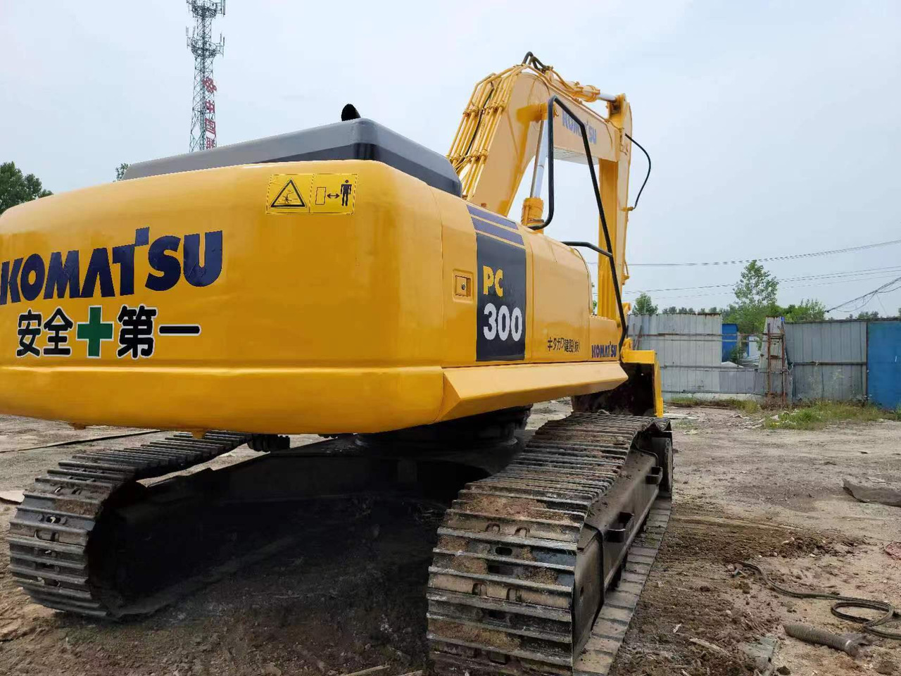 KOMATSU PC300-7 - Paletli ekskavatör: fotoğraf 5 KOMATSU PC300-7 - Paletli ekskavatör: fotoğraf 5